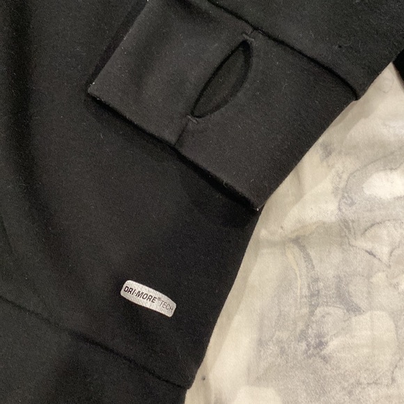 Black sweater with thumb holes. - Picture 4 of 5